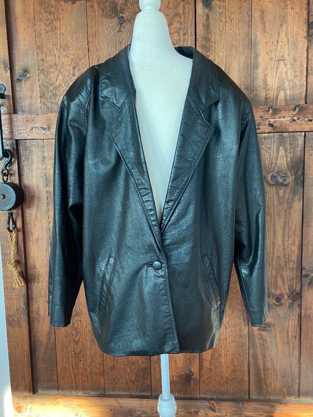 Vintage Men's Genuine Leather Black Jacket Size Large, Preowned, Very good